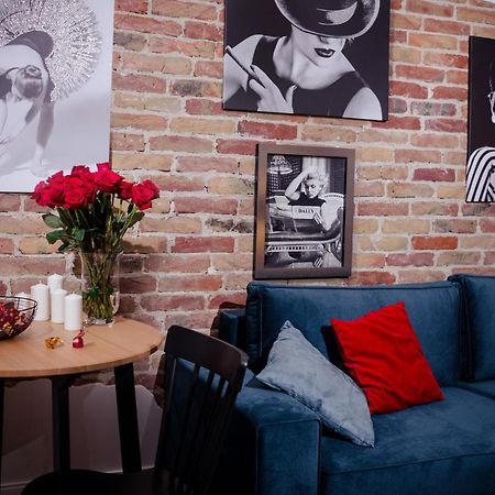 Apartament Dla Doroslych "Papierki Po Cukierkach" Lublin Bagian luar foto