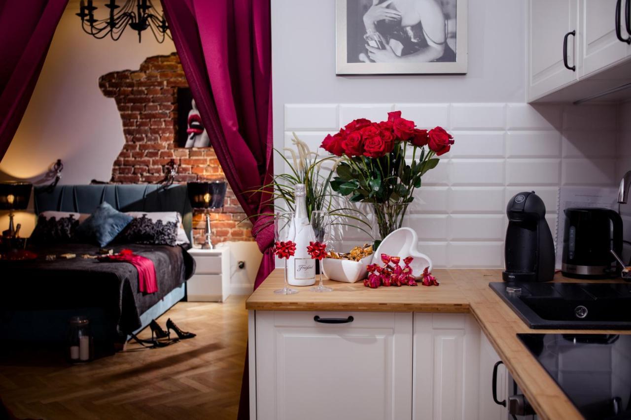Apartament Dla Doroslych "Papierki Po Cukierkach" Lublin Bagian luar foto